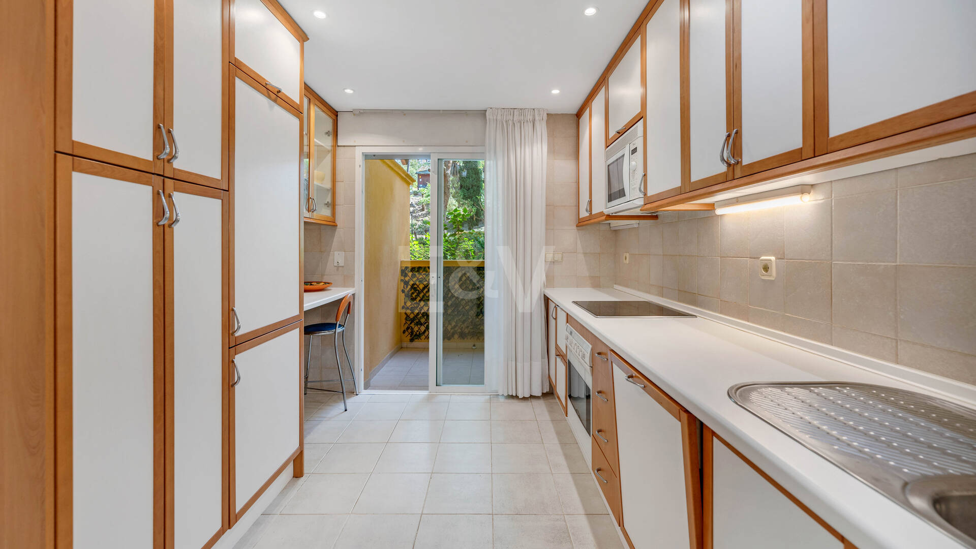 Amplio apartamento con jardín en el prestigioso complejo Greenlife Village, Río Real