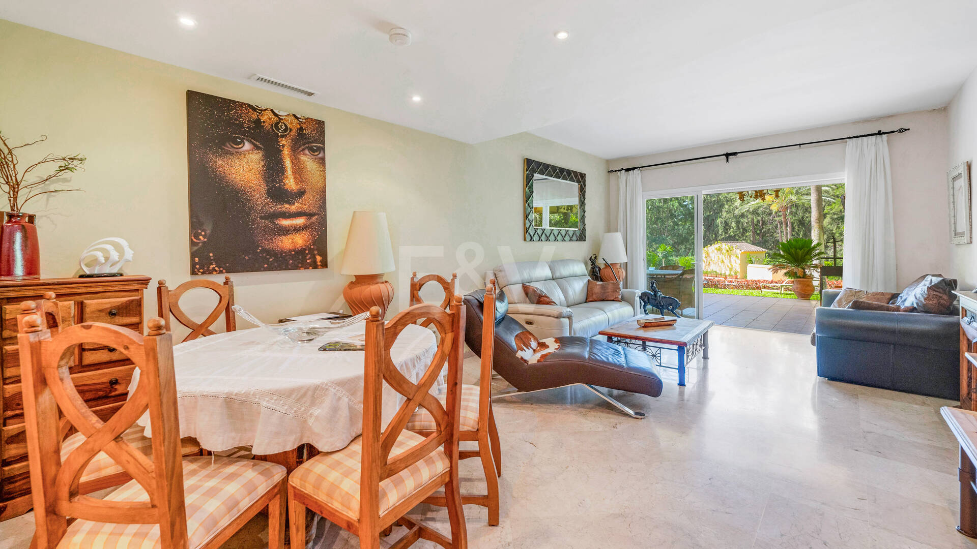 Amplio apartamento con jardín en el prestigioso complejo Greenlife Village, Río Real