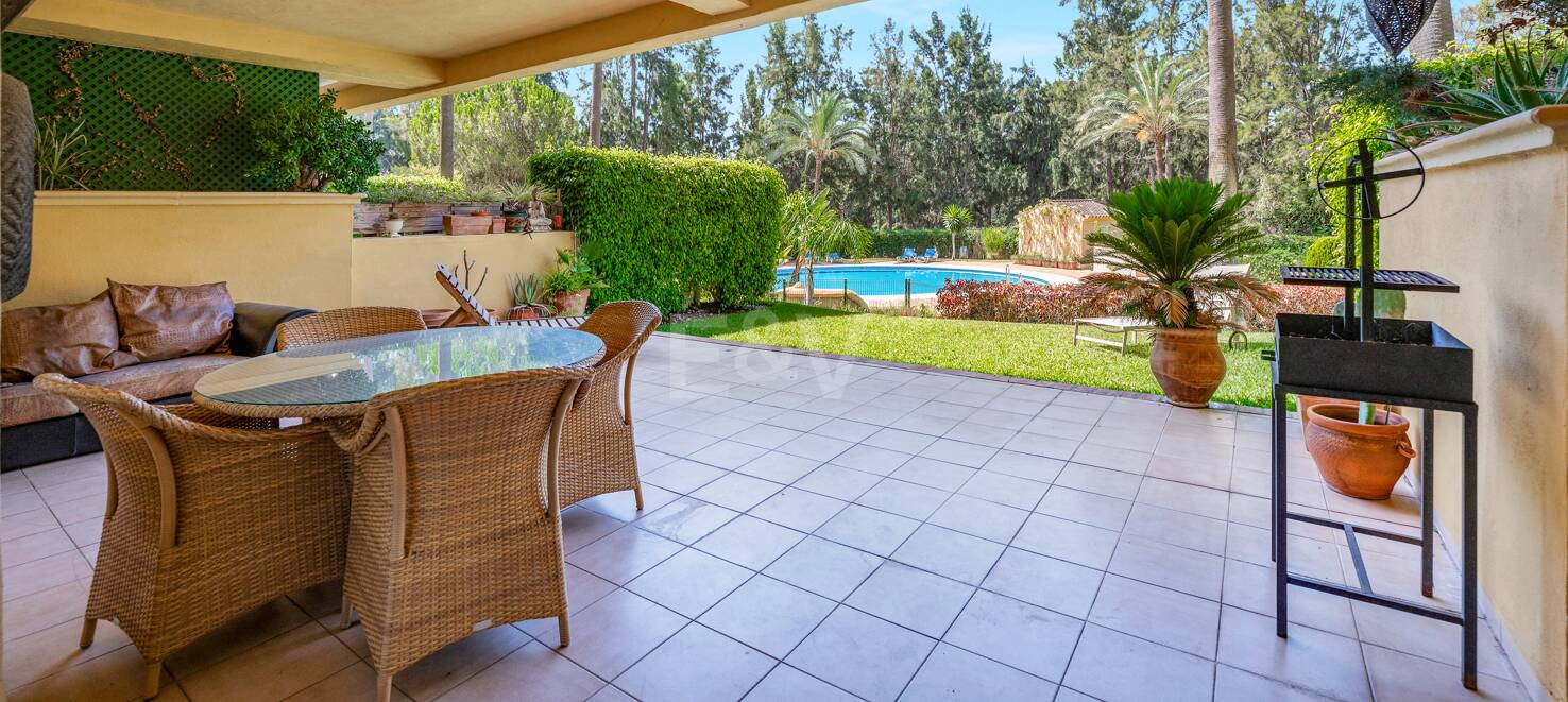 Spacious Garden Apartment in Prestigious Greenlife Village, Río Real