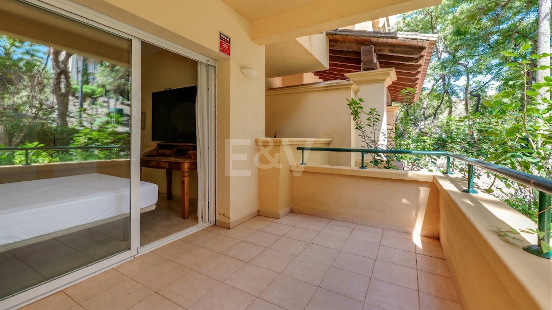 Amplio apartamento con jardín en el prestigioso complejo Greenlife Village, Río Real