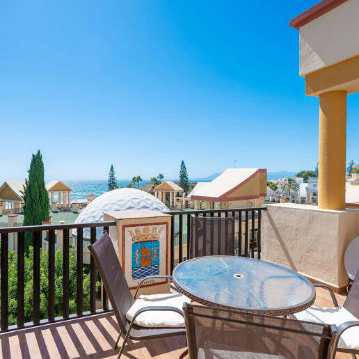 Meerblick-Apartment mit großer Terrasse und Resort-ähnlichen Annehmlichkeiten