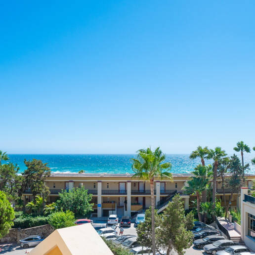Meerblick-Apartment mit großer Terrasse und Resort-ähnlichen Annehmlichkeiten