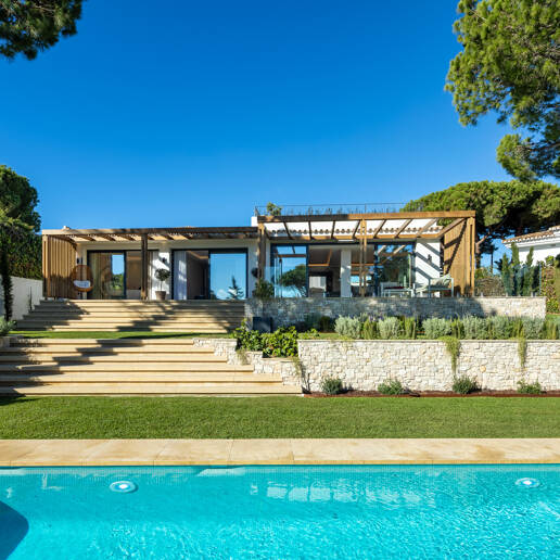 Villa Alborán: Modern Andalusian Design in Elviria
