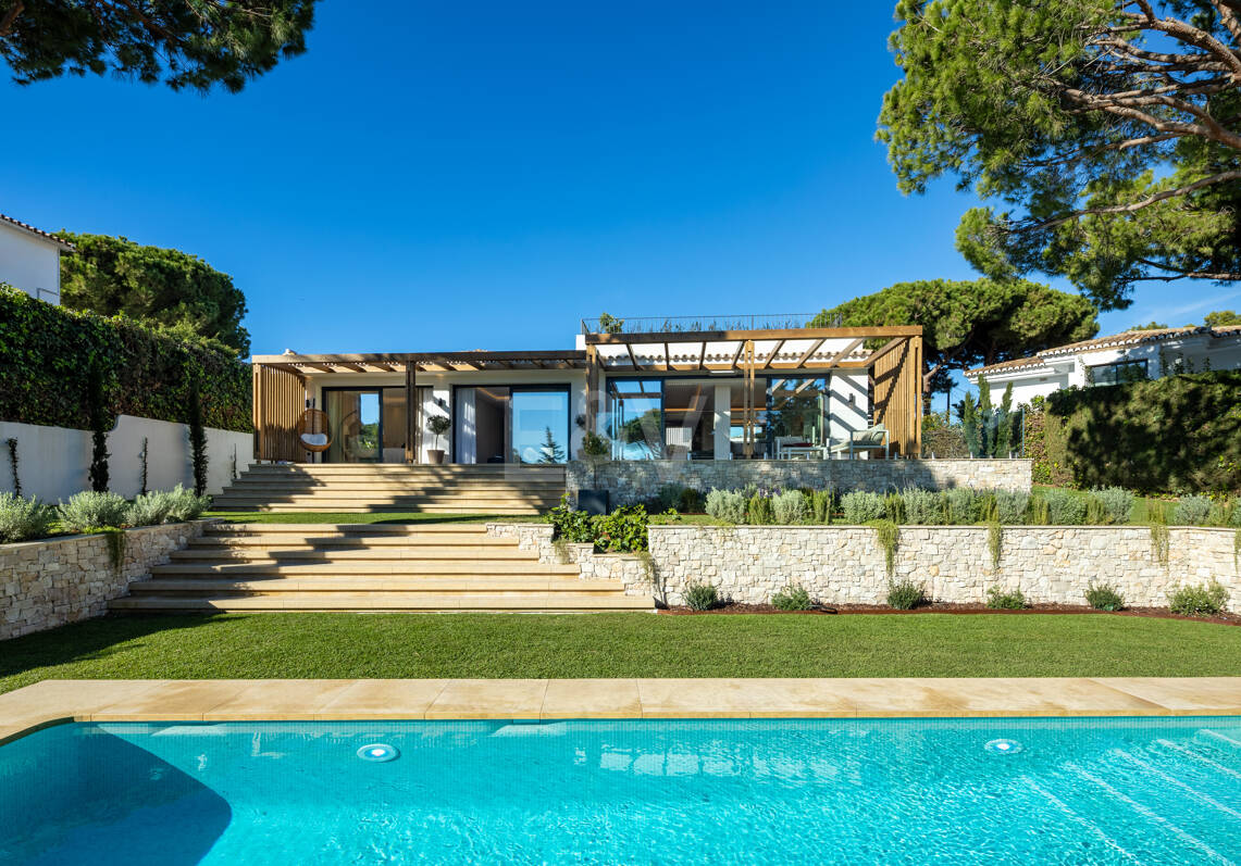 Villa Alborán: Design andalou moderne en Elviria