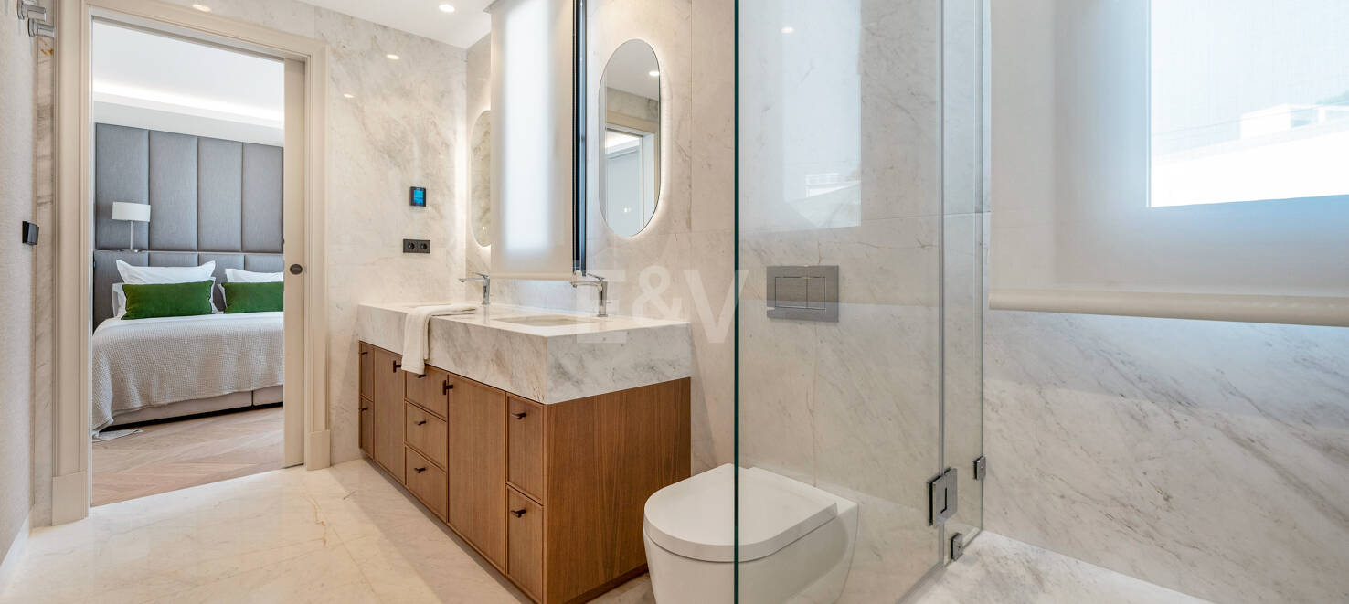 Villa Alborán: Modern andalusisk design i Elviria