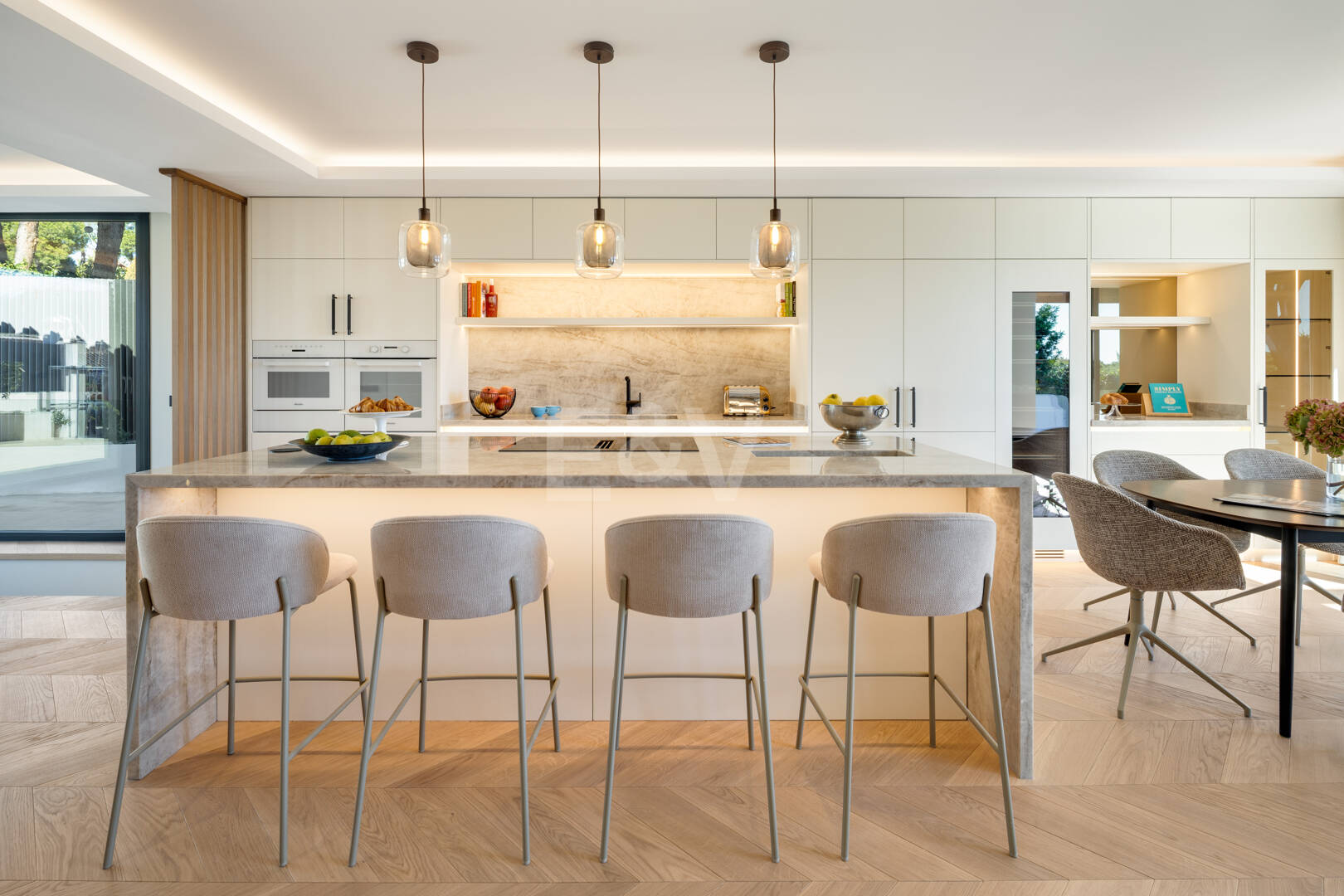 Villa Alborán: Modern Andalusian Design in Elviria