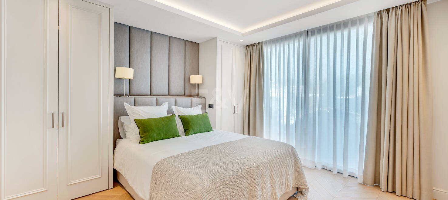 Villa Alborán: Modern andalusisk design i Elviria