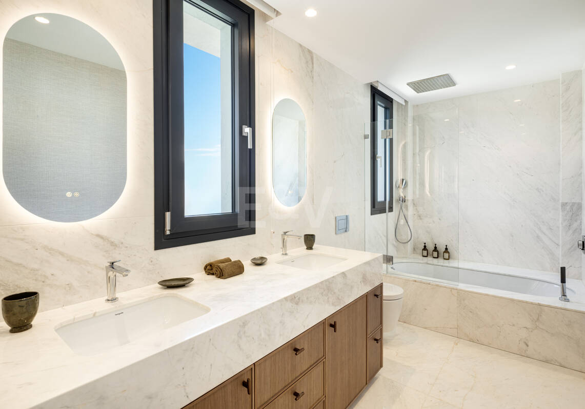 Villa Alborán: Design andalou moderne en Elviria
