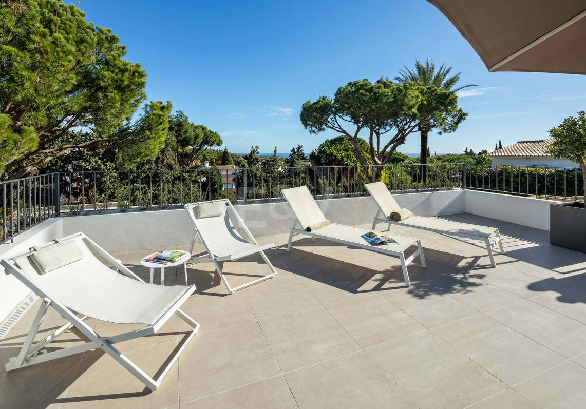 Villa Alborán: Design andalou moderne en Elviria