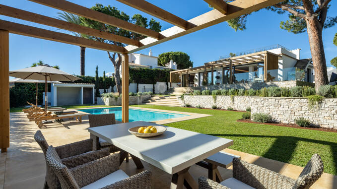 Villa Alborán: Design andalou moderne en Elviria