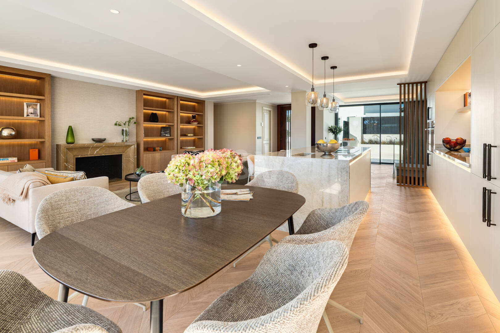 Villa Alborán: Modern Andalusian Design in Elviria