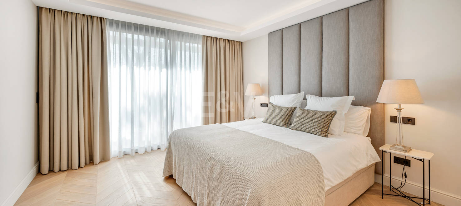 Villa Alborán: Modern andalusisk design i Elviria