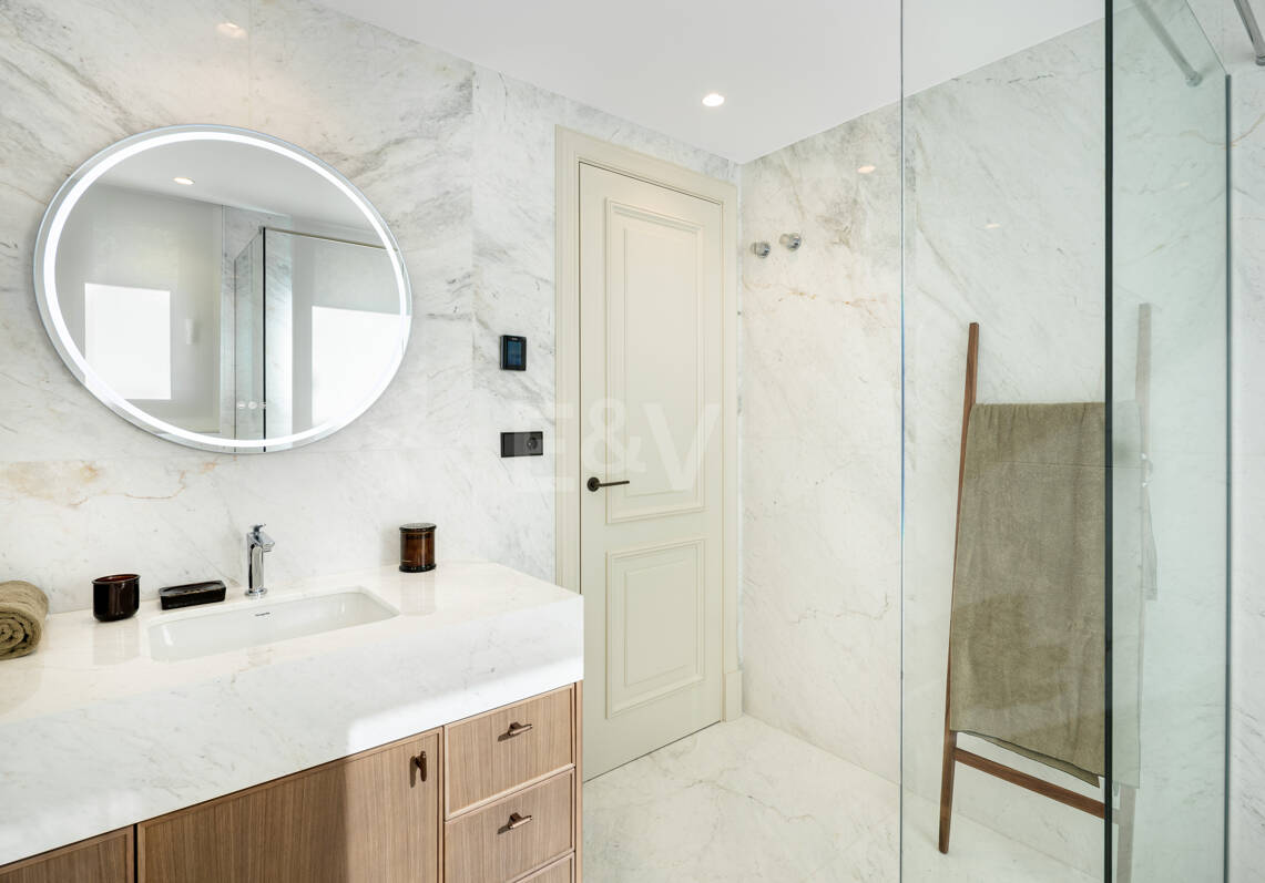 Villa Alborán: Design andalou moderne en Elviria