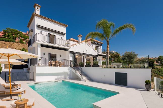 Luksusowa willa z panoramicznym widokiem na morze