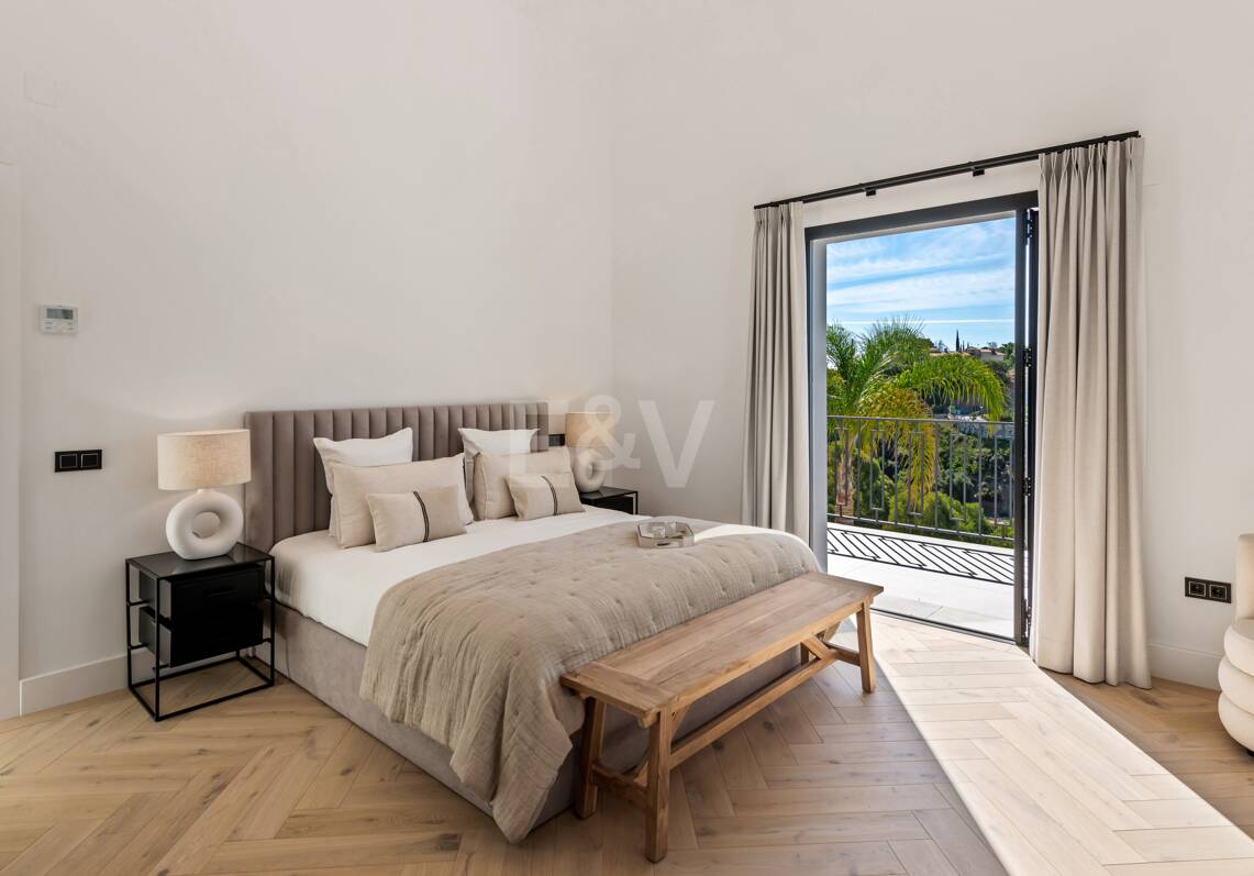 Luxuriöse Familienvilla mit Panorama Meerblick
