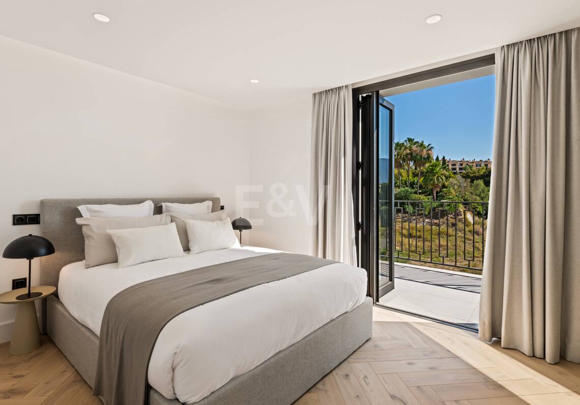 Luxuriöse Familienvilla mit Panorama Meerblick