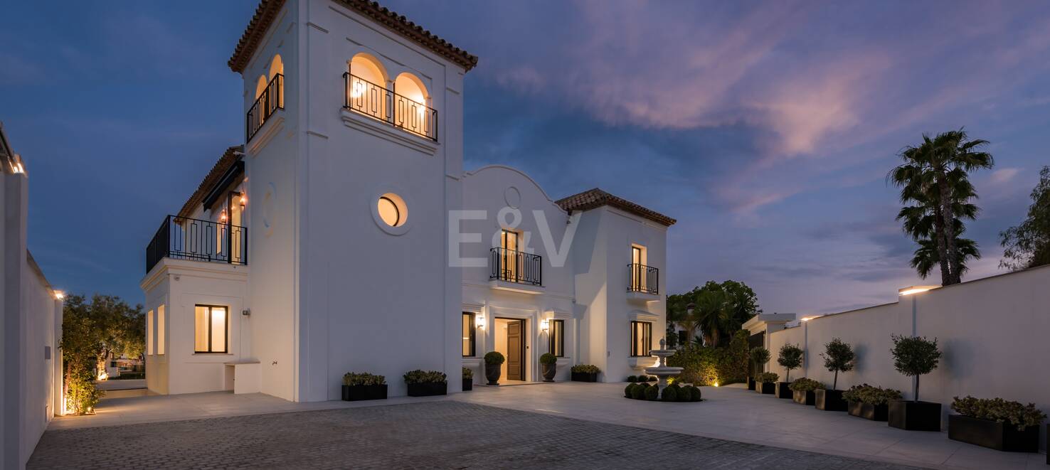 Lyxfamilj Villa med panoramautsikt över havet