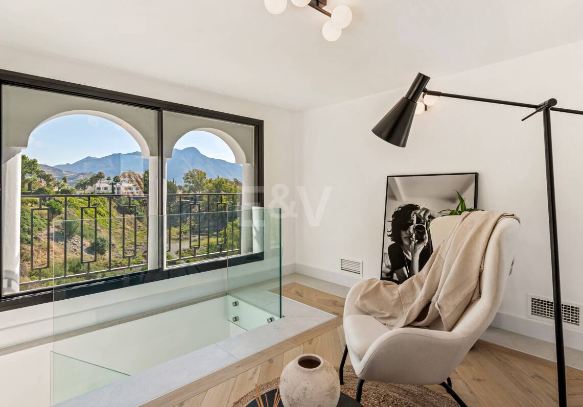 Luxuriöse Familienvilla mit Panorama Meerblick