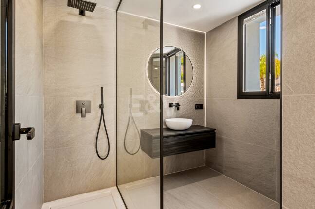 Luksusowa willa z panoramicznym widokiem na morze