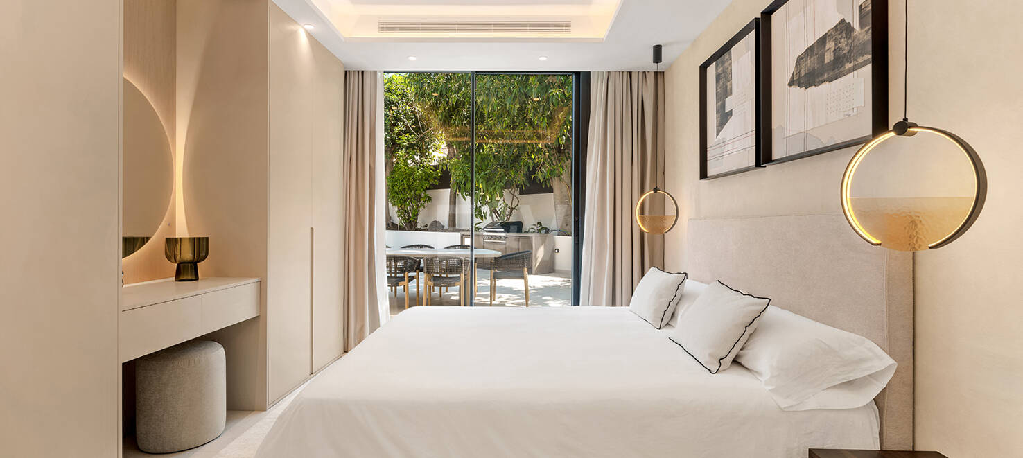 Spektakularnie stylowa willa obok golfa z pięknymi obszarami rozrywki