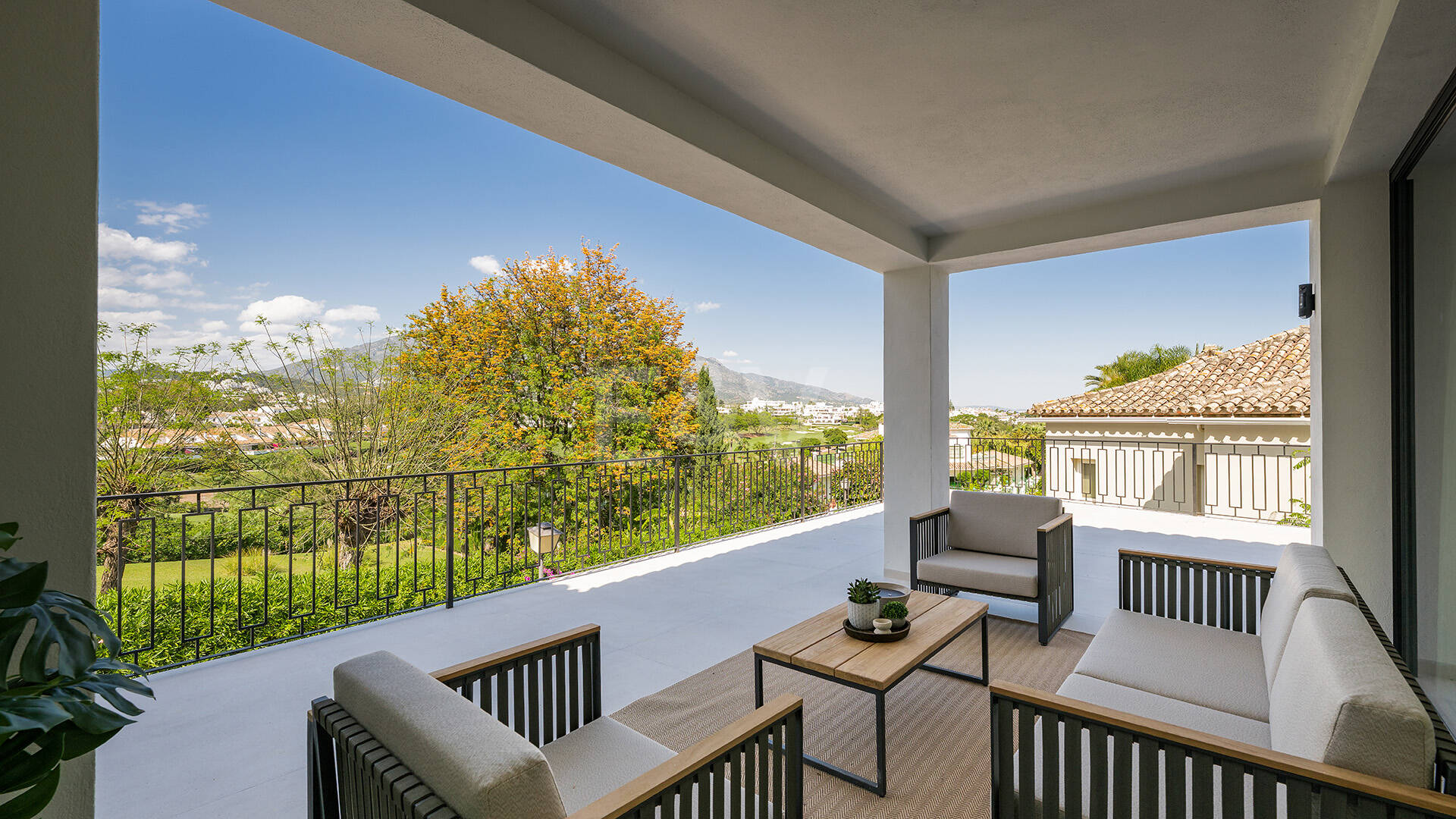 Spectacularly stylish villa next to the golf with beautiful entertainment areas