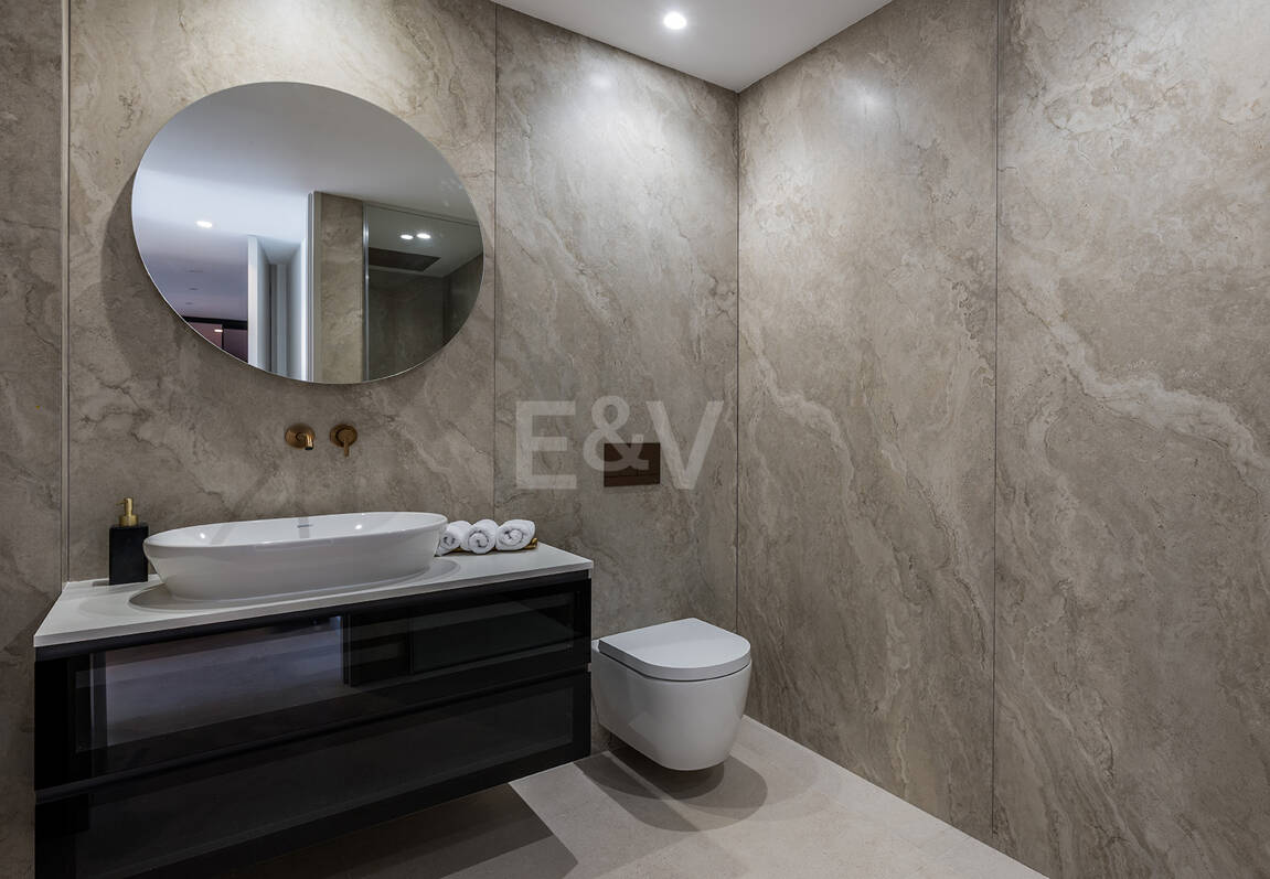 Spectacularly stylish villa next to the golf with beautiful entertainment areas