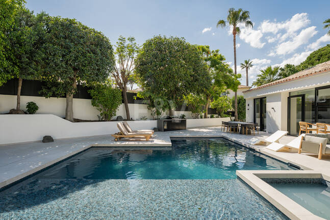 Spectacularly stylish villa next to the golf with beautiful entertainment areas