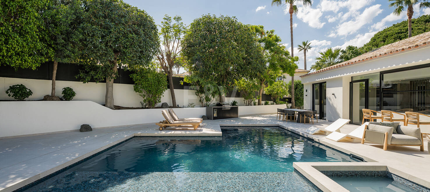 Spektakularnie stylowa willa obok golfa z pięknymi obszarami rozrywki