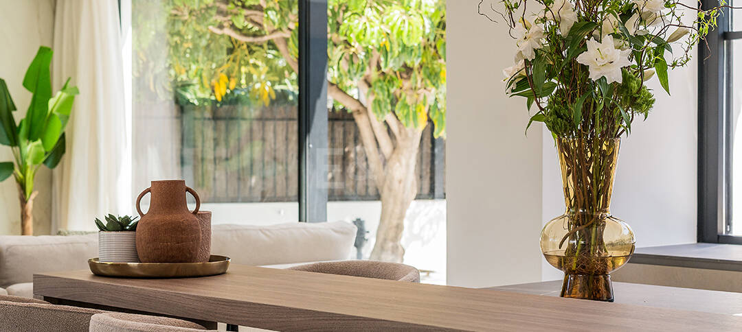 Spektakularnie stylowa willa obok golfa z pięknymi obszarami rozrywki