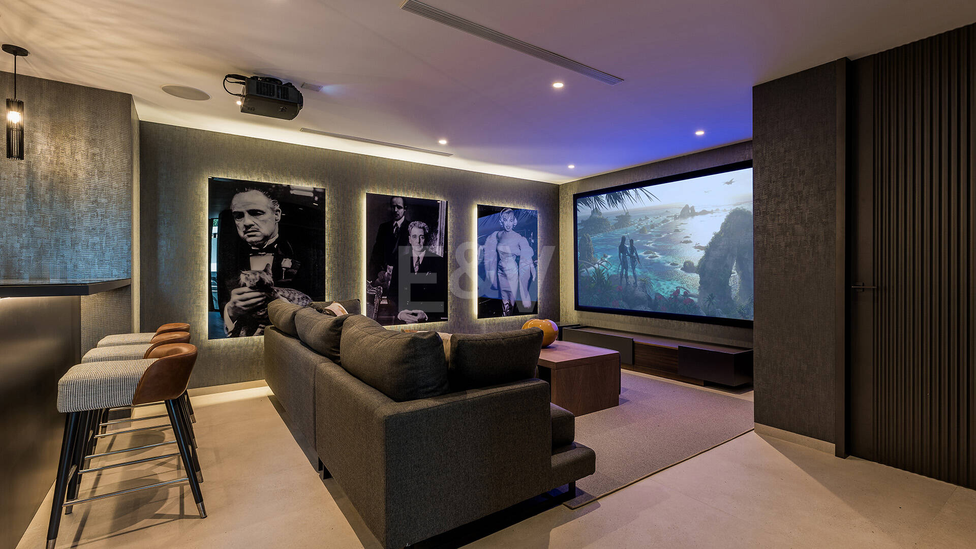 Spectacularly stylish villa next to the golf with beautiful entertainment areas