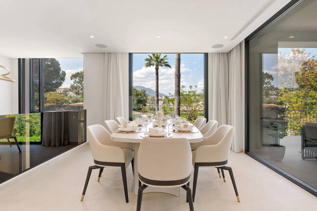 Spectacularly stylish villa next to the golf with beautiful entertainment areas