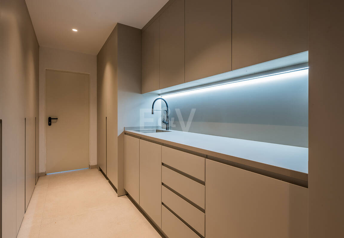 Spectacularly stylish villa next to the golf with beautiful entertainment areas