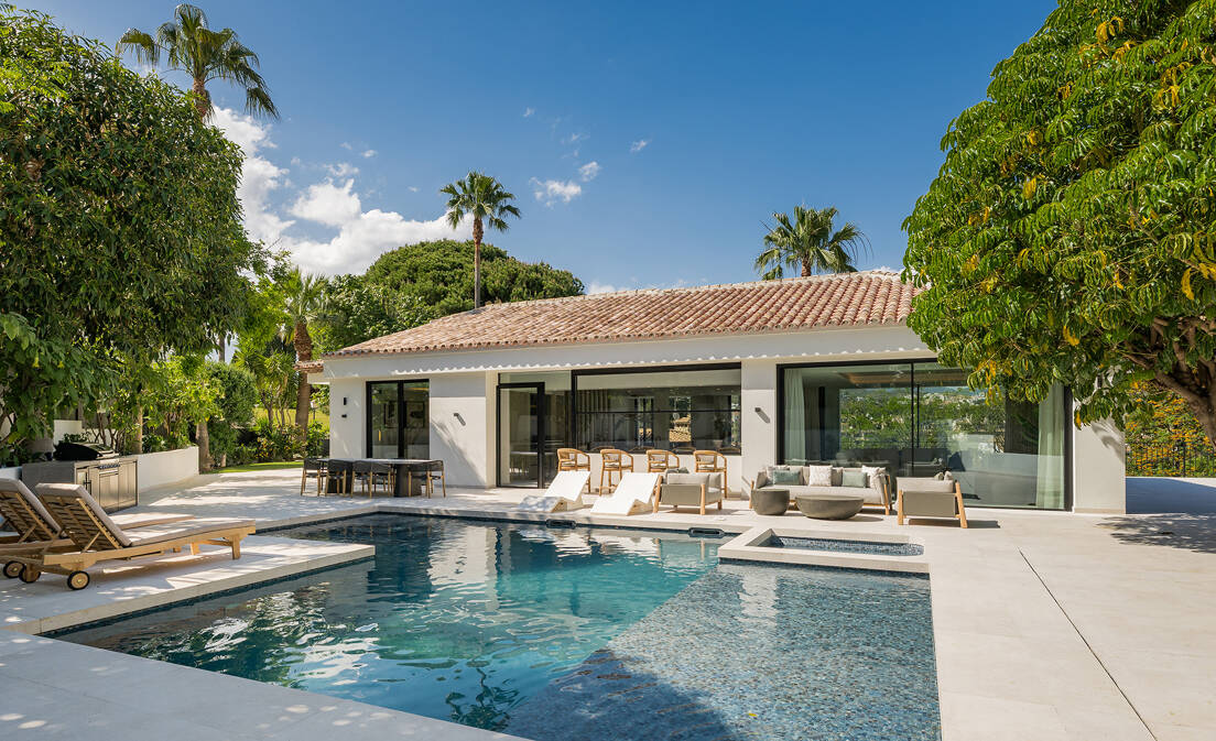 Spectacularly stylish villa next to the golf with beautiful entertainment areas