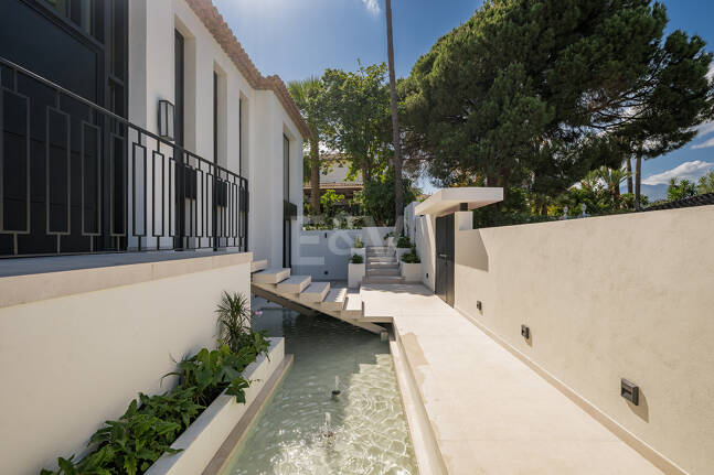 Spectacularly stylish villa next to the golf with beautiful entertainment areas