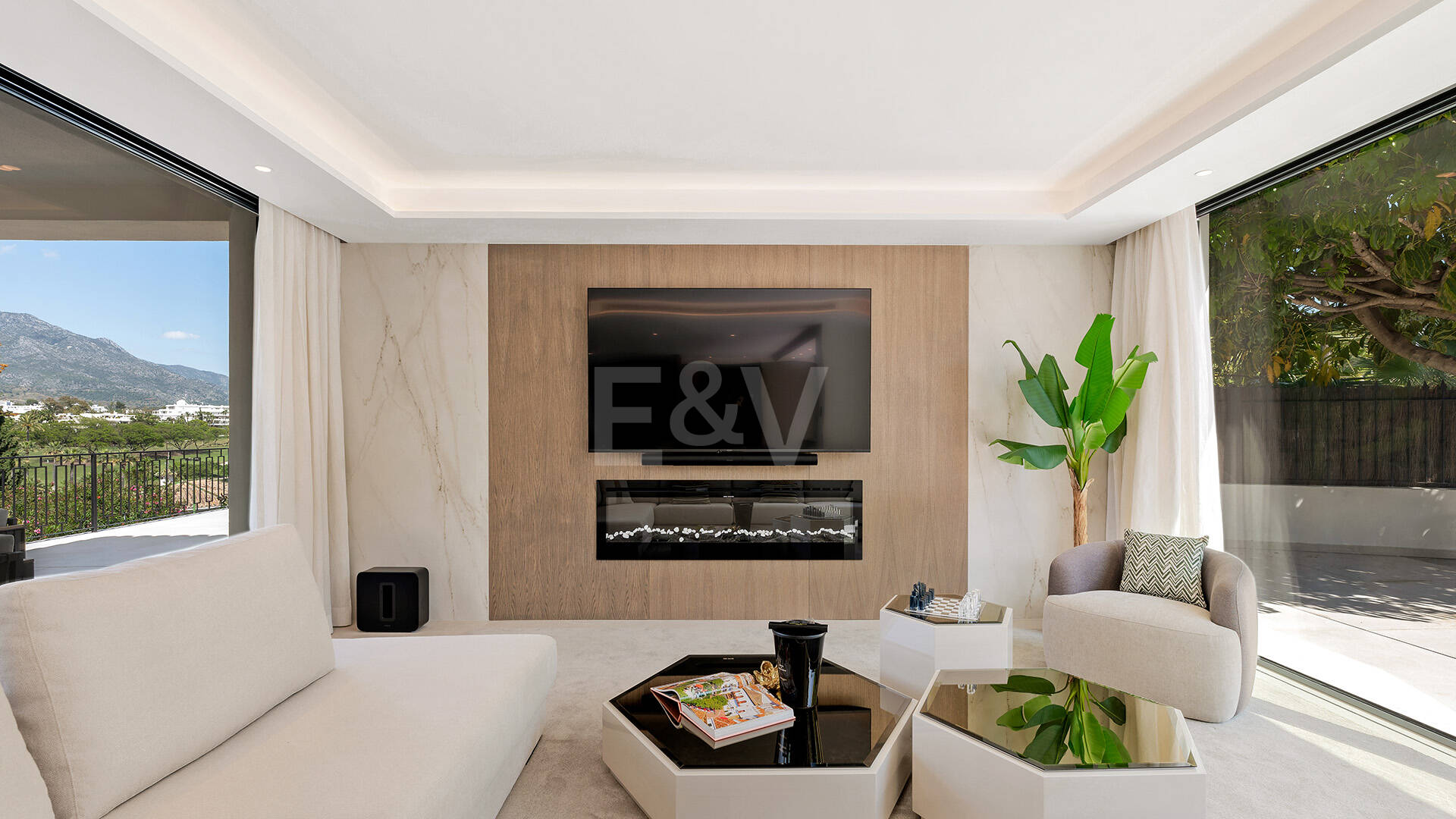 Spectacularly stylish villa next to the golf with beautiful entertainment areas