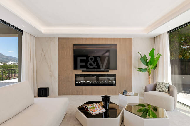 Spectacularly stylish villa next to the golf with beautiful entertainment areas