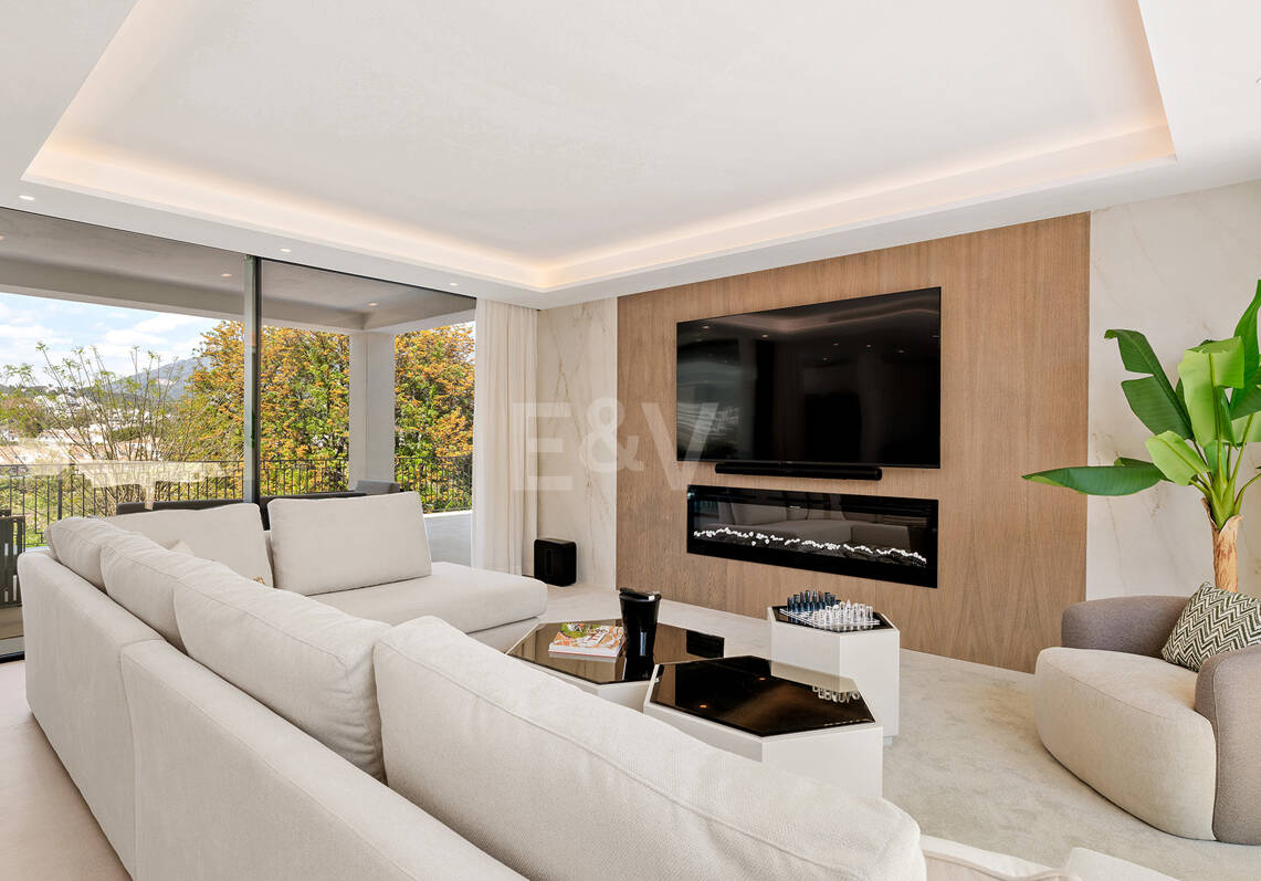 Espectacular villa en Nueva Andalucía con estilo junto al campo de golf con preciosas zonas de ocio