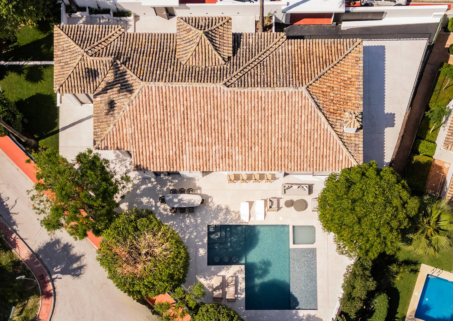 Spectacularly stylish villa next to the golf with beautiful entertainment areas