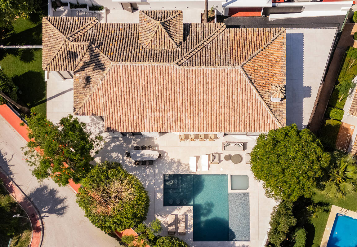 Spectacularly stylish villa next to the golf with beautiful entertainment areas