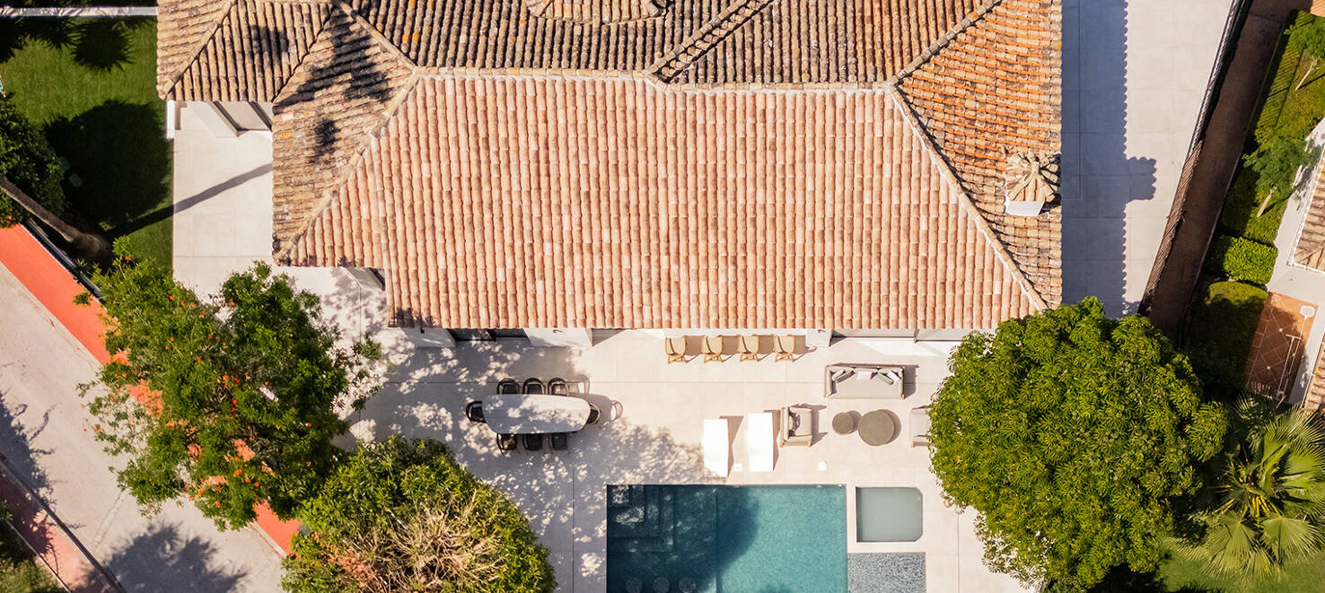 Spektakularnie stylowa willa obok golfa z pięknymi obszarami rozrywki