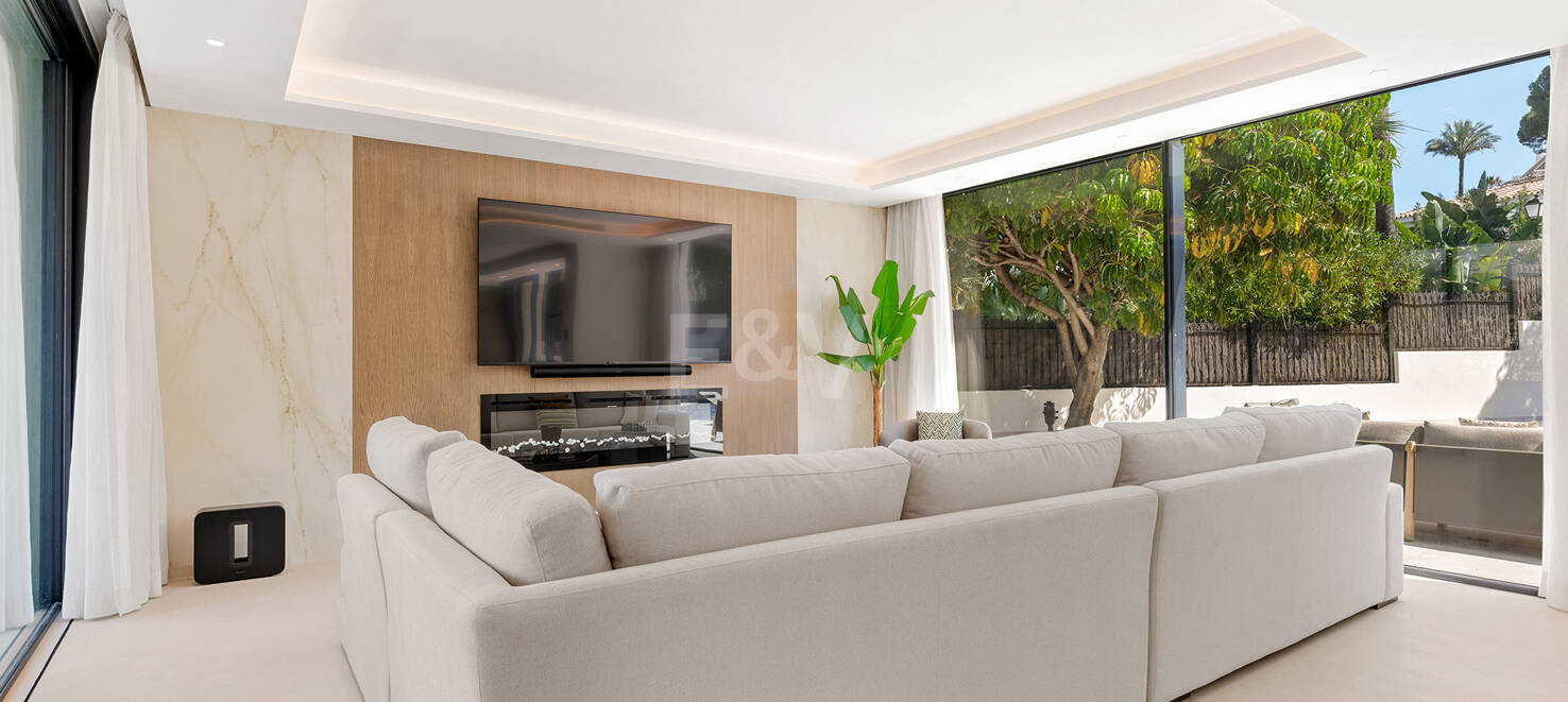 Spektakularnie stylowa willa obok golfa z pięknymi obszarami rozrywki