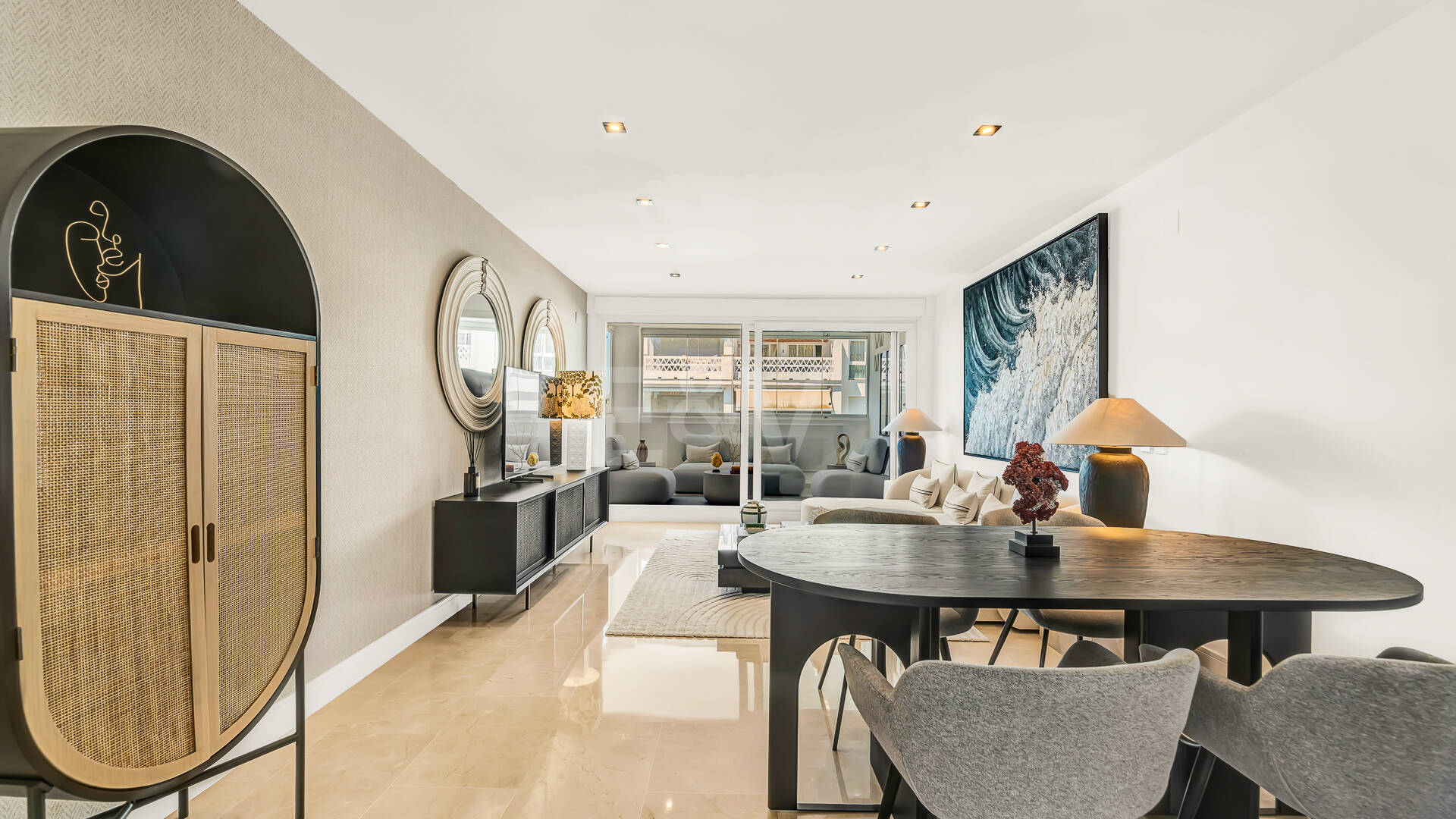 Exklusives Apartment mit direktem Strandzugang in bester Lage an der Goldenen Meile