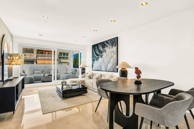 Exklusives Apartment mit direktem Strandzugang in bester Lage an der Goldenen Meile