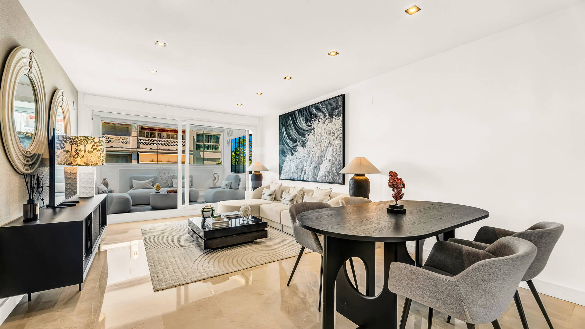 Exklusives Apartment mit direktem Strandzugang in bester Lage an der Goldenen Meile