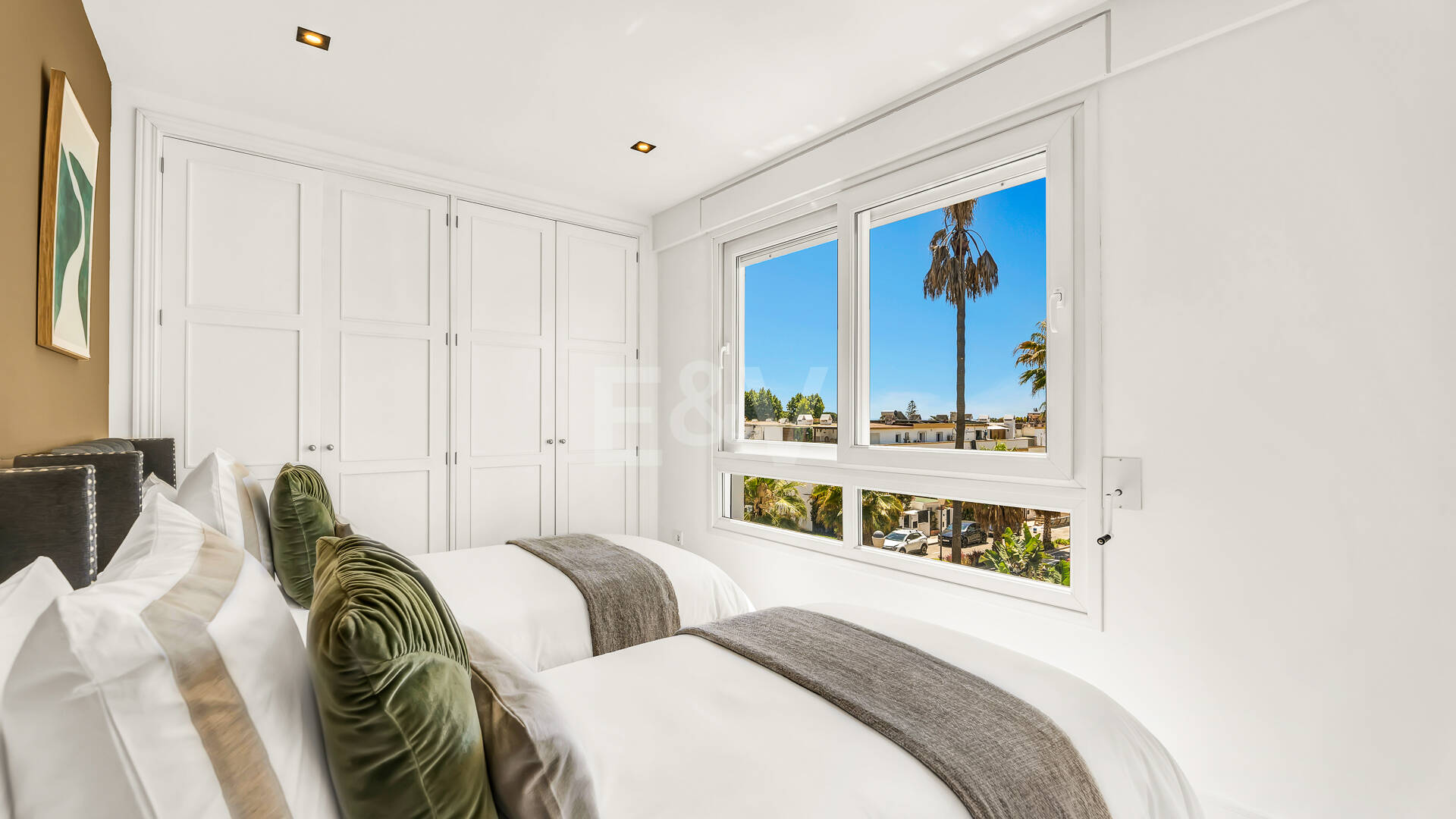 Exklusives Apartment mit direktem Strandzugang in bester Lage an der Goldenen Meile