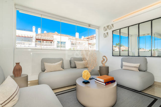 Exklusives Apartment mit direktem Strandzugang in bester Lage an der Goldenen Meile