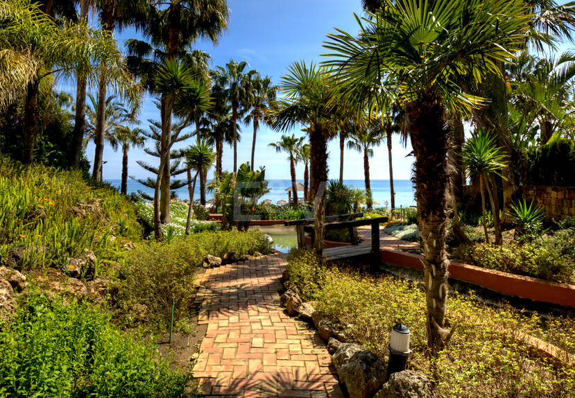 Exklusives Apartment mit direktem Strandzugang in bester Lage an der Goldenen Meile