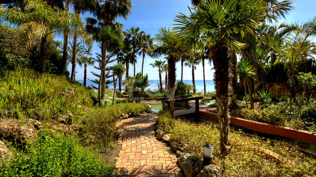 Exklusives Apartment mit direktem Strandzugang in bester Lage an der Goldenen Meile