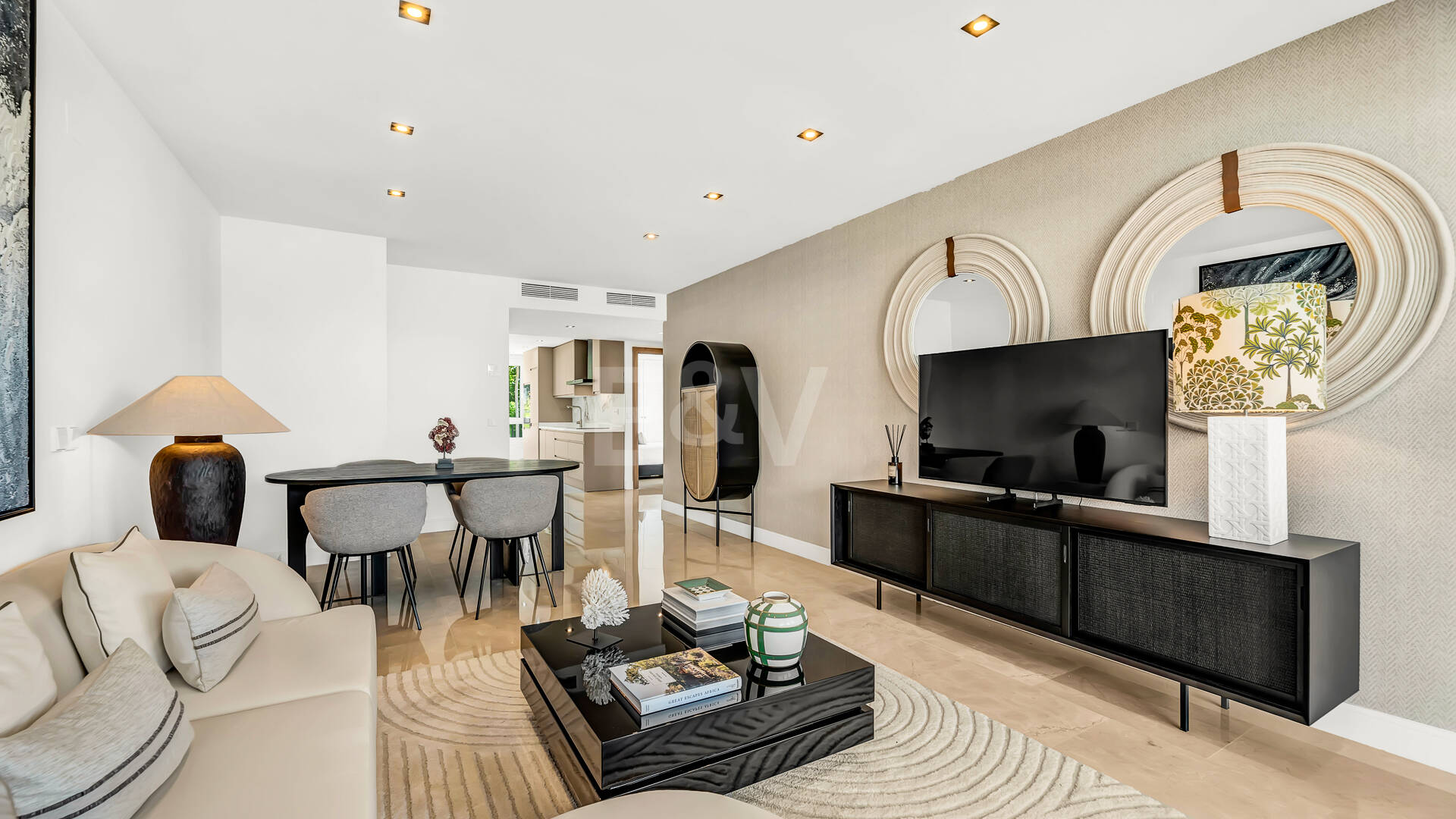 Exklusives Apartment mit direktem Strandzugang in bester Lage an der Goldenen Meile