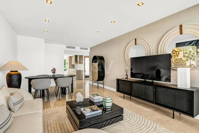 Exklusives Apartment mit direktem Strandzugang in bester Lage an der Goldenen Meile